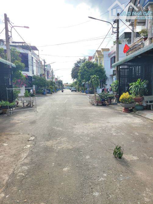 Bán nhà 1T1L 4.9x14m hoàn công, đường N7 KDC Lê Phong p.Đông Hòa - 3