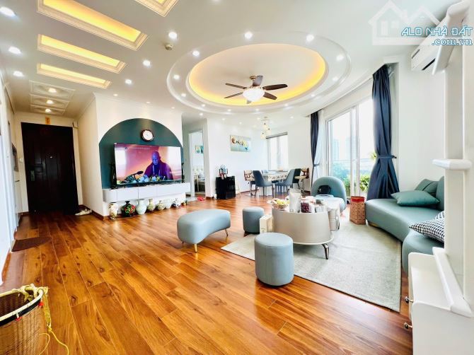 Nhà đẹp 🌟 Căn hộ chung cư NGUYỄN CHÍ THANH - 105m2 - 3 ngủ - 3 mặt thoáng-  8.6tỷ - 3