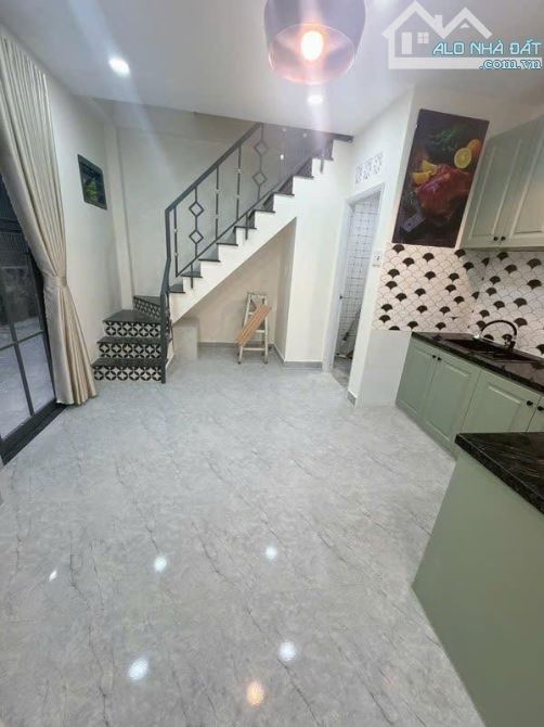 LÔ GÓC 2 MẶT HẺM- THỐNG NHẤT - GÒ VẤP- 4,99 TỶ- 4X9- 2 TẦNG- NHÀ MỚI TK HIỆN ĐẠI - 3