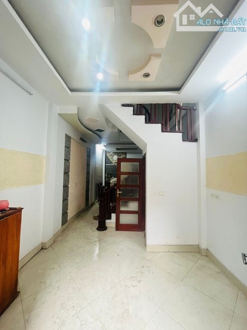 Ngon! Bán Nhà Yên Hoà - Cầu Giấy - Ngõ Rộng - 2Nhà Ra Phố -Ba Gác Đua -42M2 -5Tầng - 9 Tỷ - 3