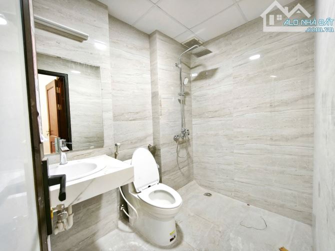 NGÕ 77 XUÂN LA 50m 5 TẦNG LÔ GÓC 2 THOÁNG GIÁ CHỈ 10,5 TỶ NHÀ  NỘI THẤT SANG TRỌNG - 4