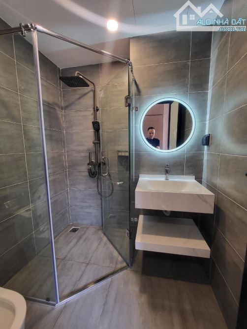 🏡 SIÊU PHẨM VIỆT HƯNG – NHÀ ĐẸP LÔ GÓC, THANG MÁY, Ô TÔ VÀO NHÀ! - 4