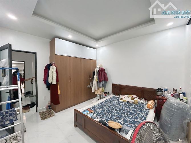 Bán Nhà Lô Góc Ngô Gia Tự – 4 Tầng – 4 Mặt Thoáng - 4