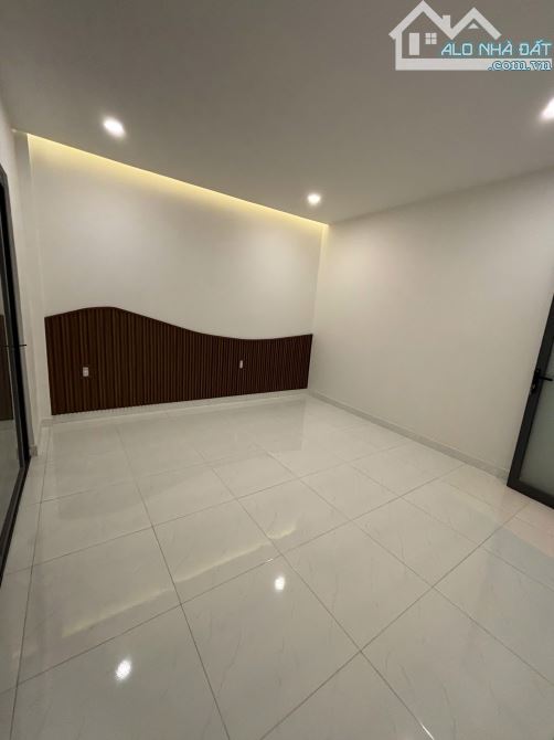 🏠 HẺM XE HƠI 7 CHỖ QUAY ĐẦU - NHÀ ĐẸP Ở NGAY - ĐÔNG THẠNH HÓC MÔN - 5,6x19,5M - 3,99 TỶ - 4