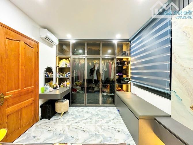 Bán nhà Huỳnh Tấn Phát, 4 tầng, 5m ngang, xe hơi đậu cửa, 80m2 chỉ 8 tỷ 3 - 4