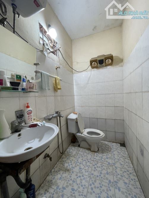 Bán nhà mặt phố Bắc Cầu 3, Long Biên 160m²- 3 tầng- mặt tiền 9m- giá 17 tỷ - 4