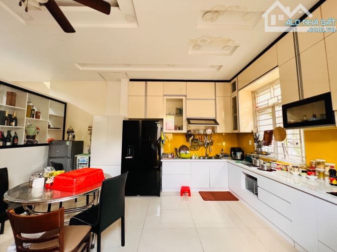 Bán Biệt thự Lô Góc  288m2 - Đường Hà Huy Giáp, Thạnh Xuân, Q12 Chỉ 25 Tỷ - 3