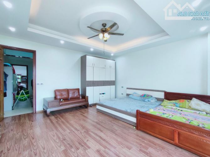 Bán nhà mặt phố Nam Đuống 80m2- 5 tầng- mặt tiền 5.5m- 21 tỷ, gara, kinh doanh, thang máy - 4
