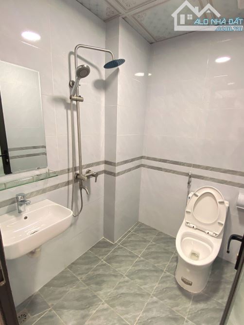 NHỈNH 10 TỶ! BÁN NHÀ TRẦN CUNG - 7 TẦNG, THANG MÁY - 42m2 - NGÕ RỘNG, KD- FULL Nội THẤT - 8