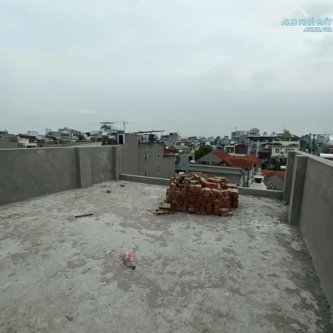 BÁN NHÀ ĐẸP, MỚI PHỐ TRẠM – GARA 2 Ô TÔ – MẶT TIỀN 5,2M – NỞ HẬU – 62M2 CHỈ 15,5 TỶ - 4