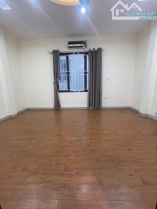 Bán Nhà Tây Trà Lĩnh Nam –Ngõ 3 Gác – 4T– 33m – 6.4 tỷ