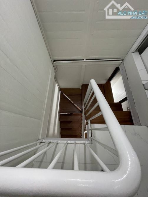 Bán nhà Bồ Đề 10M Ô TÔ -  FULL NỘI THẤT  30m2, 3T, MT5m giá 2.85 tỷ. - 4