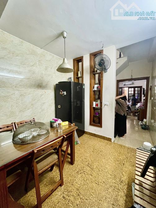 30M RA PHỐ MINH KHAI, THOÁNG SÁNG TRƯỚC SAU, 40M2,4 TẦNG KINH DOANH, GIÁ TỐT. - 4