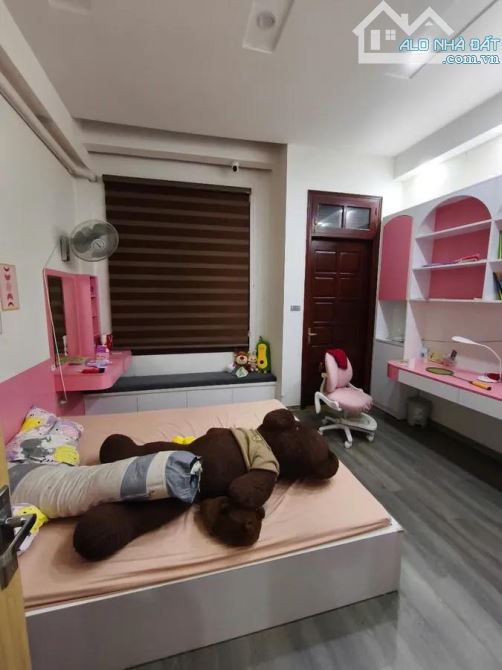 NHÀ PHỐ NGUYỄN VĂN CỪ 45M2 DÂN XÂY 6 TẦNG, GARA Ô TÔ, Ô TÔ TRÁNH. 16.x TỶ - 4