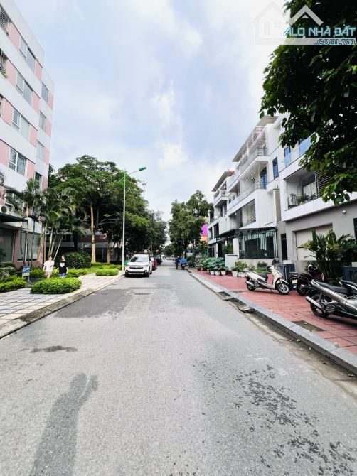 BÁN BIỆT THỰ LAN VIÊN KHU ĐÔ THỊ ĐẶNG XÁ GIA LÂM-KINH DOANH-132M2-MT6M-16,7 - 4