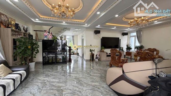 📍BÁN VILLA  4 TẦNG CÓ GARA 🚘 – ĐƯỜNG HÙNG VƯƠNG, P9 – 200M² – SỔ RIÊNG – GIÁ 18 TỶ - 4