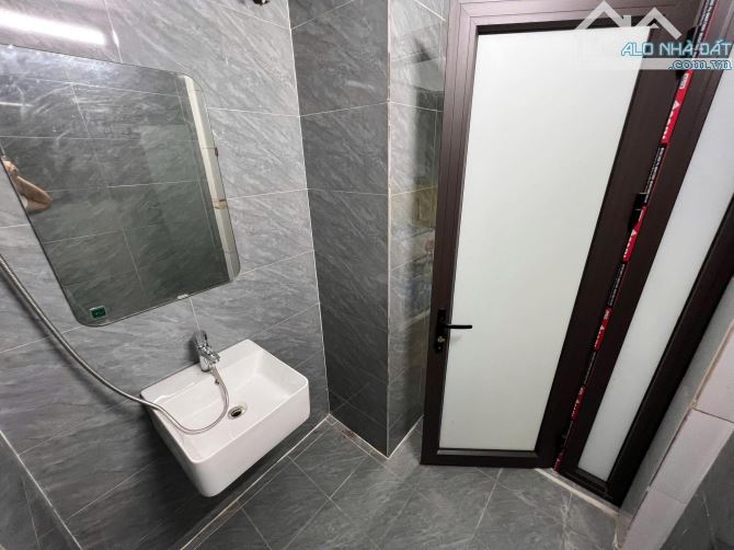 CHƯA ĐẾN 2.9x Tỷ💥Tập thể 2 TẦNG💥Ba Đình💥Nhà ĐẸP MÊ💥HƠN 30m2/TẦNG💥OTO ĐỖ💥SỔ RIÊNG - 4