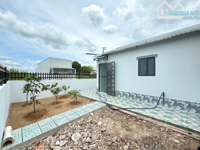 Nhà Cấp 4 Xây Tâm Huyết - Sổ Hồng Riêng . Đường Xe Hơi 🚗 Tới Nhà. Diện tích 8 x 25m - 5