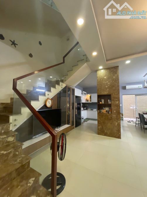 Bán nhà KDC Tạ Quang Bửu Phường 5 Quận 8. Nhà 120m2 có kết câu vị trí đẹp - 22 Tỷ - 5