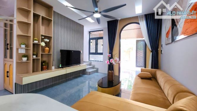 NHÀ FULL NỘI THẤT HẺM 117 TRẦN QUÝ CÁP: 3.45 tỷ - 5