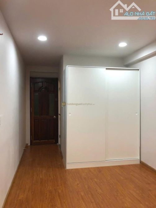Bán nhà ngay quận 1- 6x28m 4 tầng đang khai thác phòng Dorm 100tr/th- đường Nguyễn Cửu Vân - 5