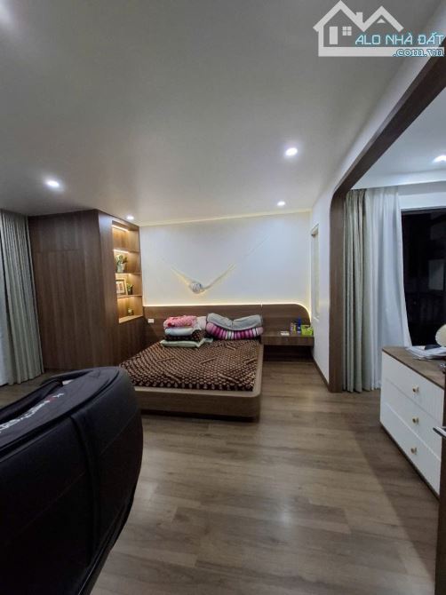 NHỈNH 20 TỶ, NHÀ LÔ GÓC, Ô TÔ, KINH DOANH, NGHĨA TÂN, CẦU GIẤY, DT 40M, 7 TẦNG, MT 12M - 5