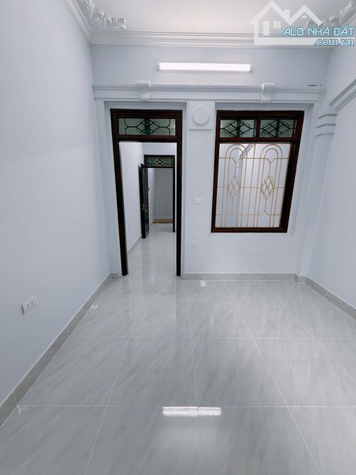 Bán nhà mới 35m2 x 6 tầng, ô tô đỗ cửa, 5 ngủ, 5 WC, ngõ 521 Trương Định, Q Hoàng Mai