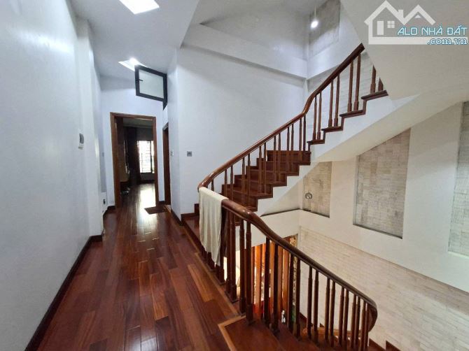 PHÂN LÔ Ô TÔ TRÁNH LÊ TRỌNG TẤN THANH XUÂN 100m 27.5 TỶ 5 TẦNG MẶT TIỀN 5m - 5