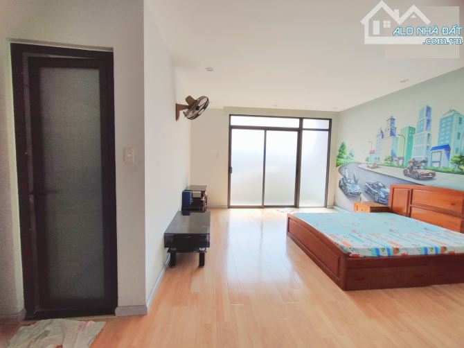 Bán nhà biệt thự Quận 2 đường Nguyễn Duy Trinh khu Đông Thủ Thiêm gần chợ (192m2) 28 tỷ - 5