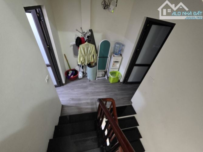Bán nhà Phố Bắc Cầu, ĐẤT Ở LÂU NĂM 45m2- 4 tầng- 3 ngủ- 5tỷ hơn, ô tô - 6