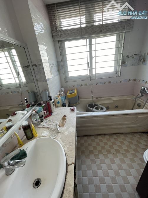 Biệt Thự Lô Góc 2 MT 126m2 - Nguyễn Sơn Quận Tân Phú - 18,5 Tỷ TL Mạnh. - 6