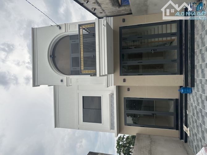 BÁN NHÀ (DT: 132M2) SỔ RIÊNG THỔ CƯ SÂN ĐẬU OTO RỘNG RÃI P. TÂN VẠN. GIÁ CHỈ 2,8 TỶ - 6