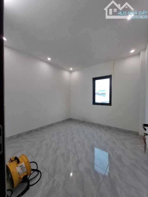Bán nhà Đại Cát, Bắc Từ Liêm, 34m2, 5 tầng, mặt tiền 4.6m, giá 5.8 tỷ - 6