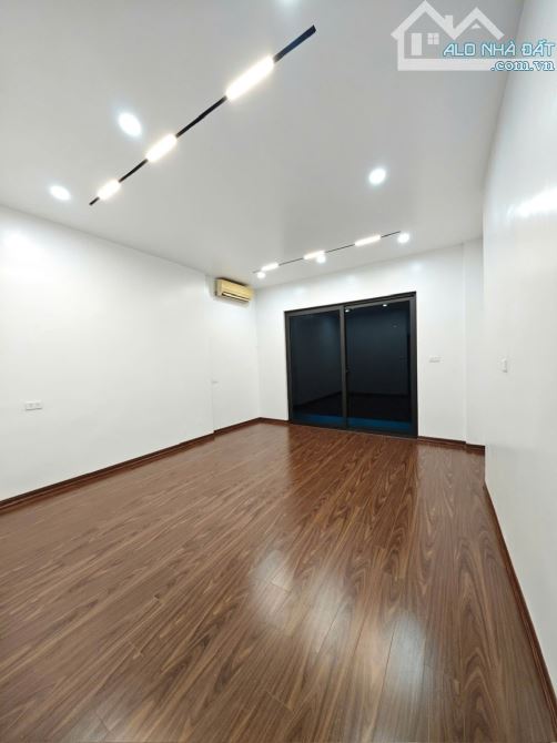 Bán nhà phố Trần Khát Chân 5 tầng thang máy, Dt 50m2, mt 5m, kinh doanh. - 6