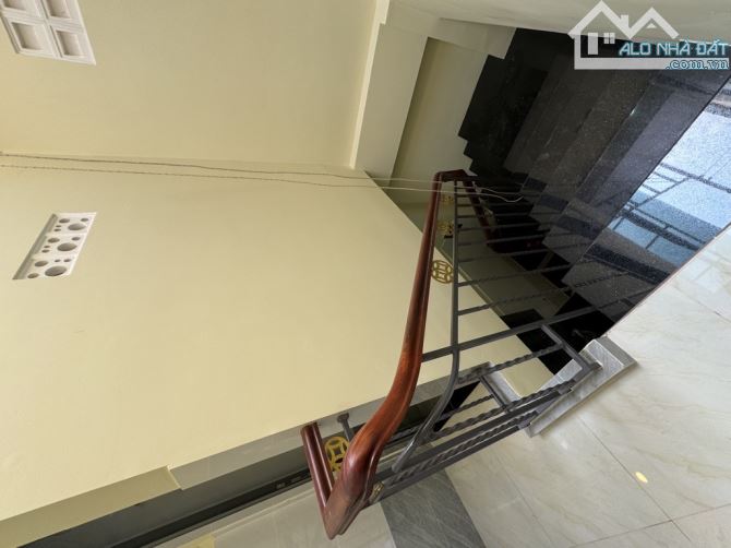 Bán nhà kế bệnh viện, trường học - 2tầng - 4x11 - Hxh 5M - giá 3.x tỷ. - 6