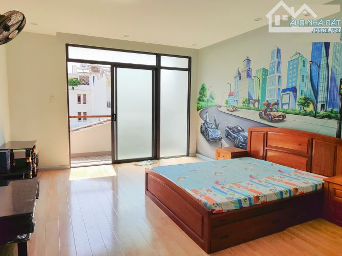 Bán nhà biệt thự Quận 2 đường Nguyễn Duy Trinh khu Đông Thủ Thiêm gần chợ (192m2) 28 tỷ - 6