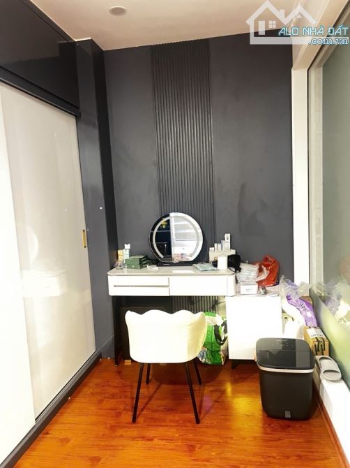 🏡 SIÊU PHẨM VIỆT HƯNG – NHÀ ĐẸP LÔ GÓC, THANG MÁY, Ô TÔ VÀO NHÀ! - 7