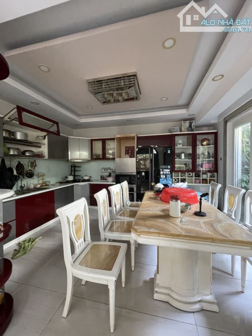 Biệt Thự Lô Góc 2 MT 126m2 - Nguyễn Sơn Quận Tân Phú - 18,5 Tỷ TL Mạnh. - 7