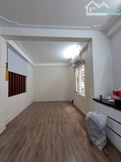 Hit! Bán Nhà Phùng Chí Kiên-Cầu Giấy-Lô Góc-Gara Oto-Phân Lô-40M2-5Tầng -Mt 6.2 m -12.5 Tỷ - 7