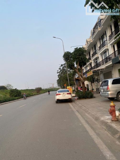 Nam Đuống Thượng Thanh Long Biên nhà đẹp 76m2, 4 tầng, nở hậu, trước nhà ô tô tránh - 8
