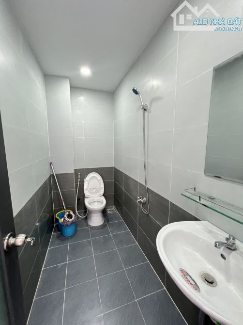 Khu Vip Tân Sơn Nhì 2 Tầng đẹp 4,5m x 10m tặng nội thất chỉ 4.55 Tỷ TL - 8