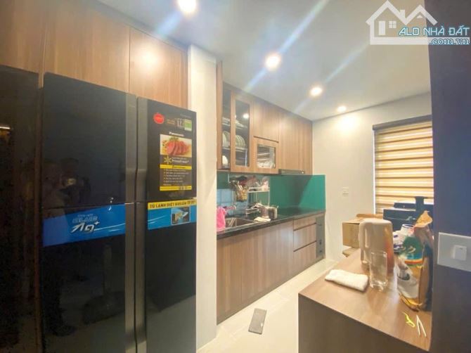 Hiếm! Bán Nhà, Lạc Long Quân - Tây Hồ -Lô Góc - 70M2 - 7Tầng,Thang Máy - Mt 4.3m - 25.4 Tỷ - 8