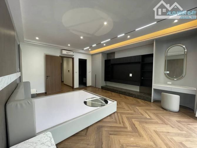 Nhà 8 tầng phố Trạm, Gara, thang mây, kinh dianh, ô tô tránh, 106m2, mt 5.5m, 26.5 tỷ - 8
