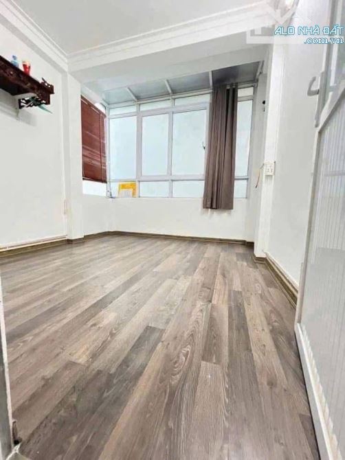🔥HỘ KHẨU HOÀN KIẾM - NHÀ BẠCH ĐẰNG - NGÕ BA GÁC, GẦN PHỐ - 5 TẦNG FULL ĐỒ CHỈ 4,3TỶ🔥🔥 - 8