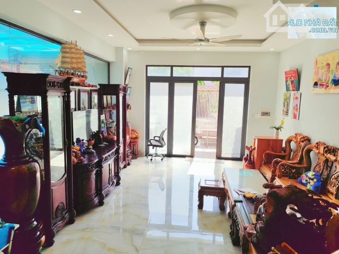 Bán nhà biệt thự Quận 2 đường Nguyễn Duy Trinh khu Đông Thủ Thiêm gần chợ (192m2) 28 tỷ - 8