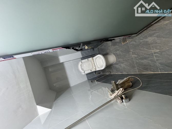 Bán nhà kế bệnh viện, trường học - 2tầng - 4x11 - Hxh 5M - giá 3.x tỷ. - 9