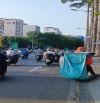 Bán toà nhà ngay sân bay p.2, quận.tân bình DT:8x30 KC:hầm 8 tầng HĐT:300tr/th Giá: 85 Tỷ