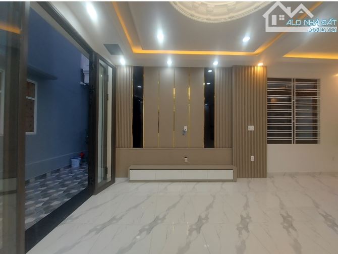 Bán nhà đường Đà Nẵng, gần cầu Hoàng Gia hơn 3 tỷ