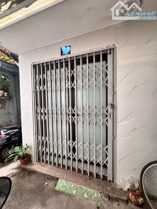 Bán nhà tập thể tầng 1 phố Tôn Đức Thắng trung tâm Đống Đa, sử dụng 55m2 giá 2,88tỷ(có TL)