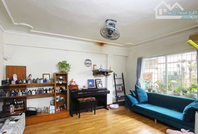 Bán nhà dân xây Cầu Giấy- 45m x 5T- gần phố- ngõ thông- nhỉnh 8 tỷ